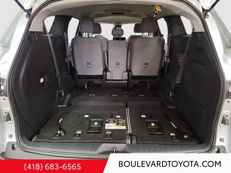 toyota Sienna 2025 - 24