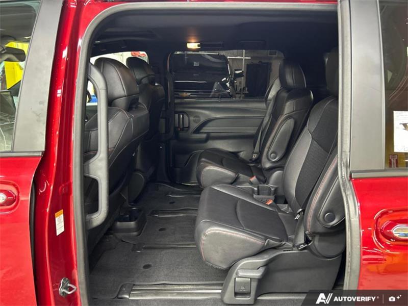 toyota Sienna 2025 - 26