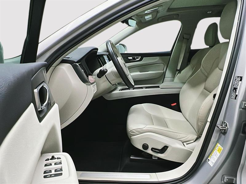 volvo XC60 2022 - 7