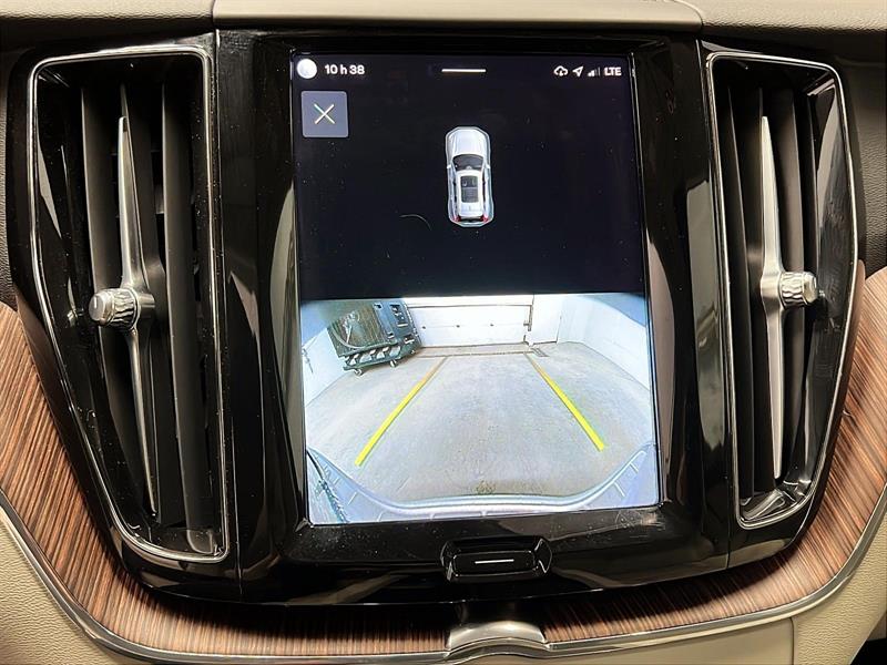 volvo XC60 2022 - 18