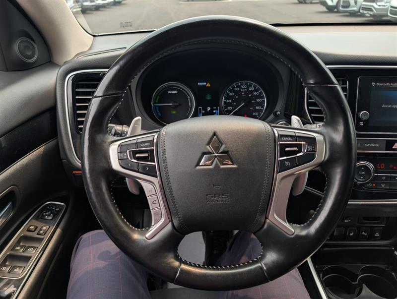 mitsubishi Outlander rechargeable 2019 - 14