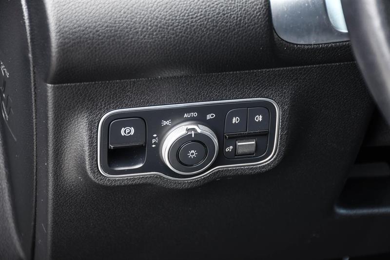 mercedes-benz GLB 250 2024 - 14