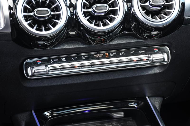 mercedes-benz GLB 250 2024 - 22