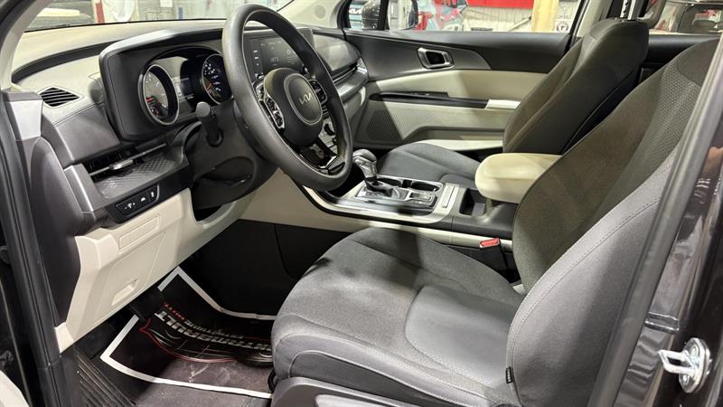 kia Carnival 2023 - 14