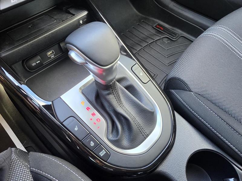 kia Forte 2022 - 19