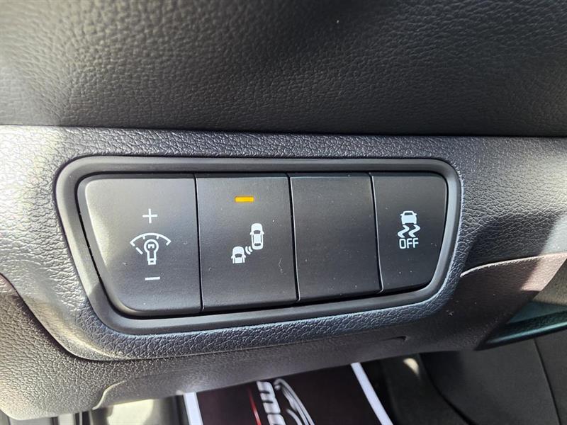 kia Forte 2022 - 30