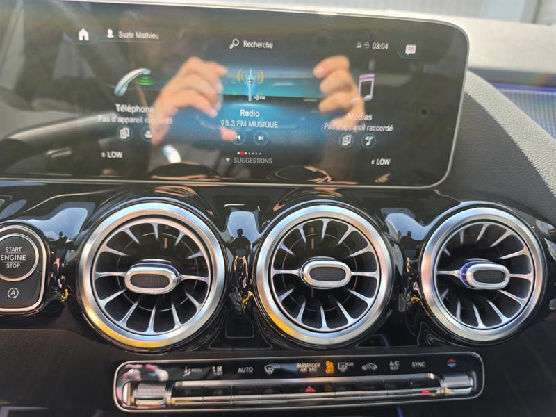 mercedes-benz GLA 2021 - 25