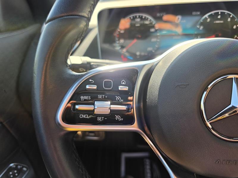 mercedes-benz GLA 2021 - 33
