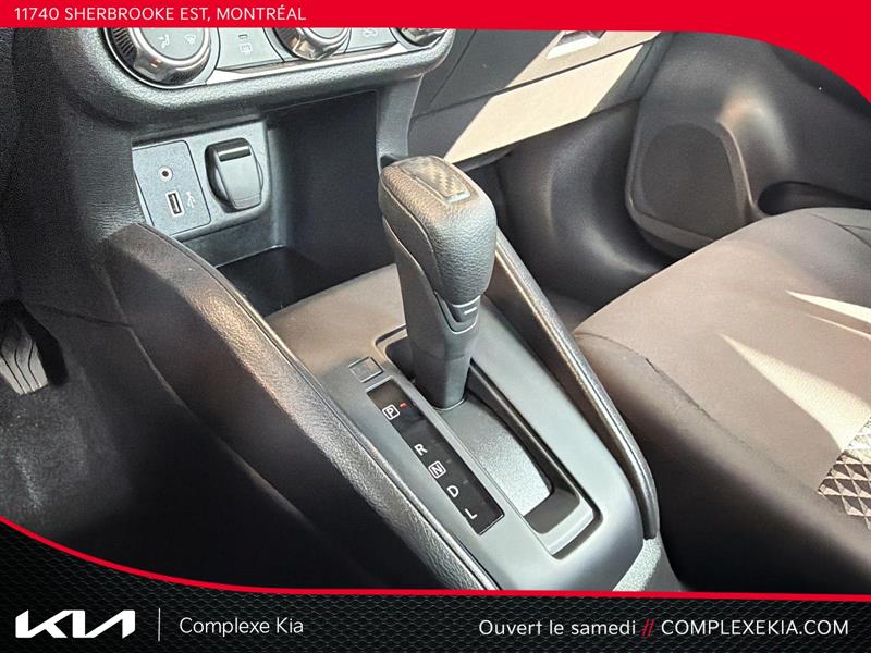 nissan Versa 2023 - 18