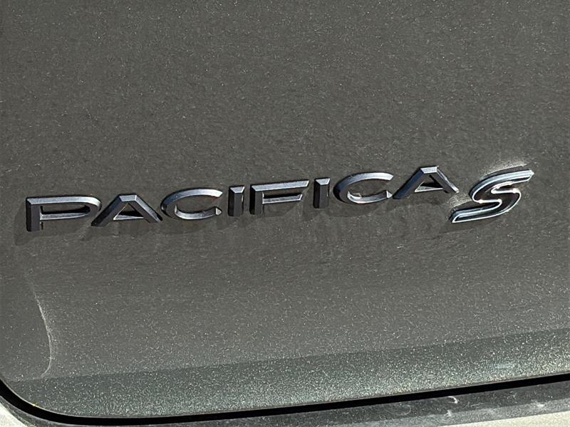 chrysler Pacifica 2027 - 10