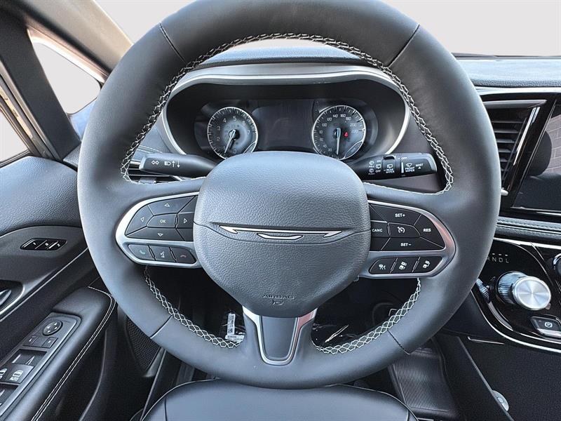 chrysler Pacifica 2027 - 16
