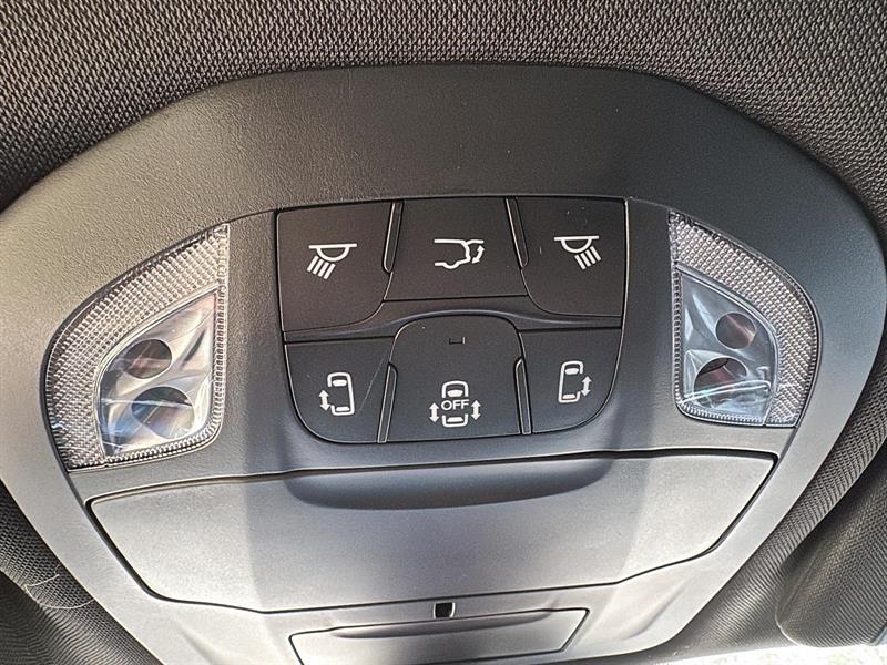 chrysler Pacifica 2027 - 24