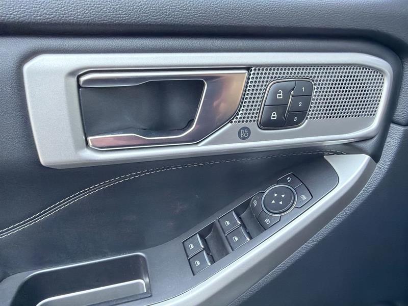 ford Explorer 2021 - 21