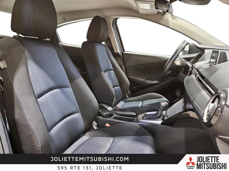 toyota Yaris 2017 - 25
