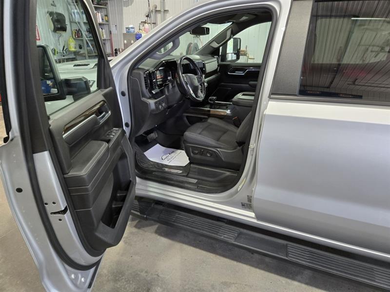 chevrolet Silverado 1500 2022 - 14