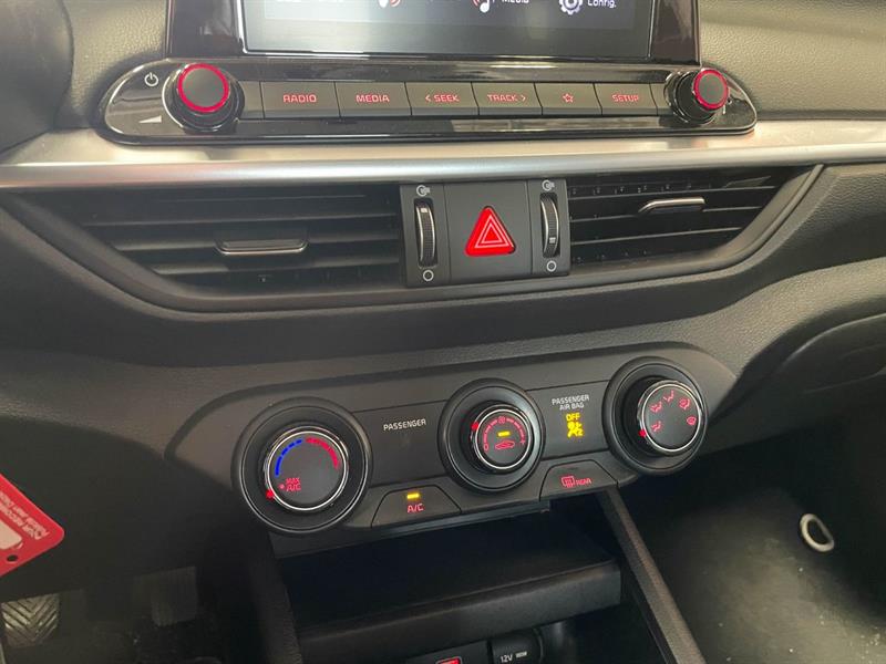 kia Forte 2022 - 13