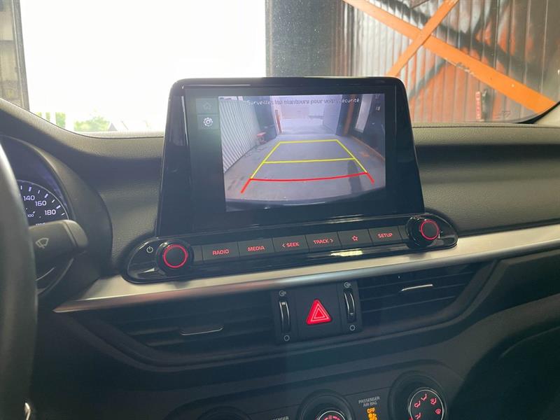 kia Forte 2022 - 12