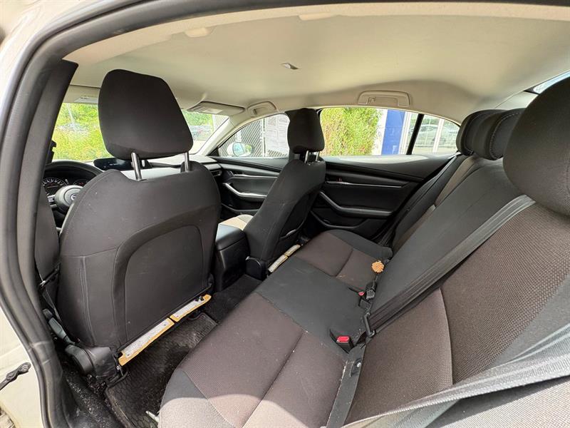 mazda Mazda3 2022 - 9