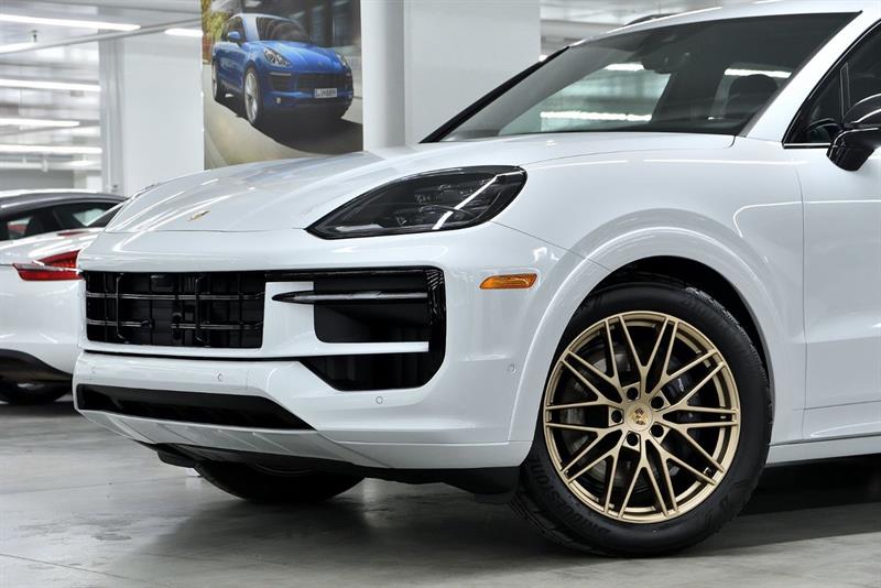 porsche Cayenne 2025 - 12