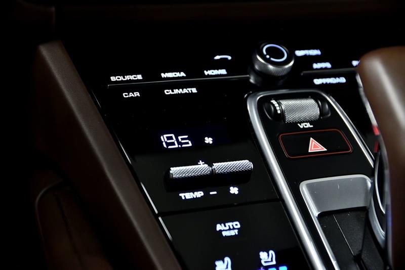 porsche Cayenne 2022 - 25