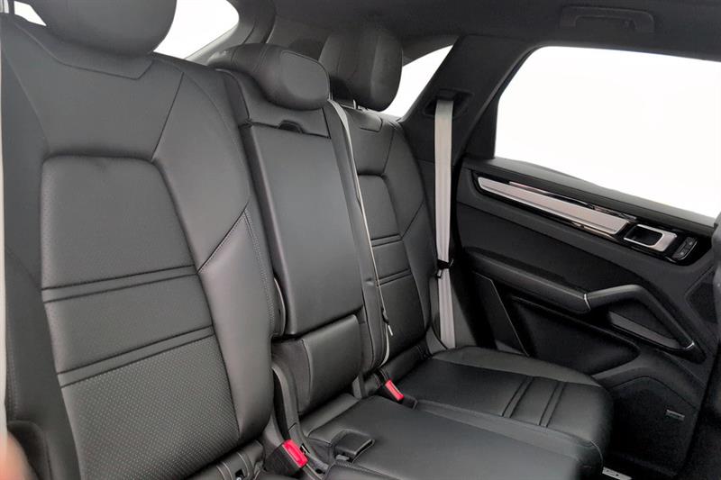 porsche Cayenne 2023 - 18