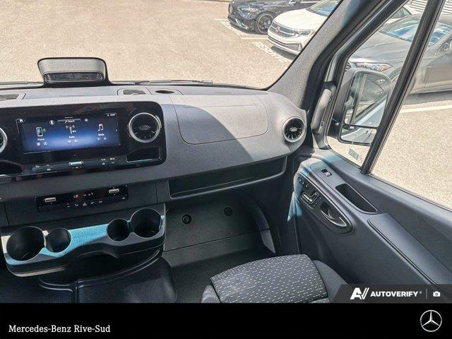 mercedes-benz Sprinter Crew Van 2026 - 11