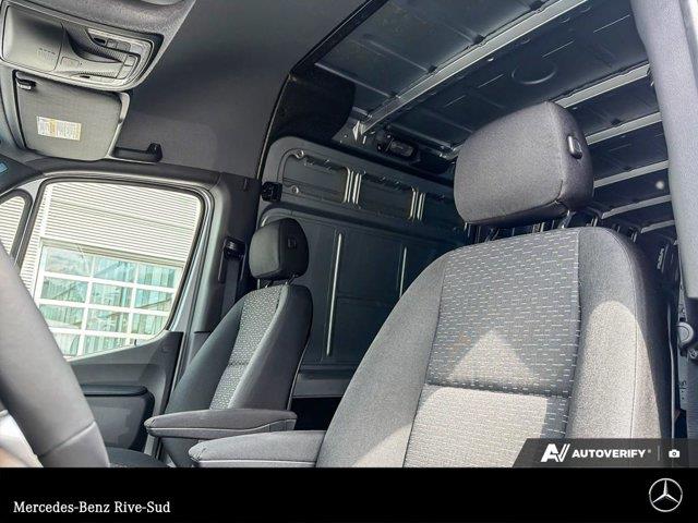 mercedes-benz Sprinter Crew Van 2026 - 12