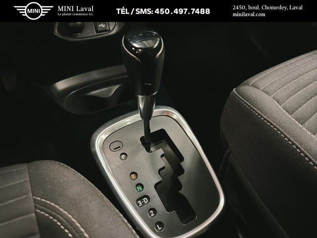 toyota Yaris Hatchback 2018 - 14