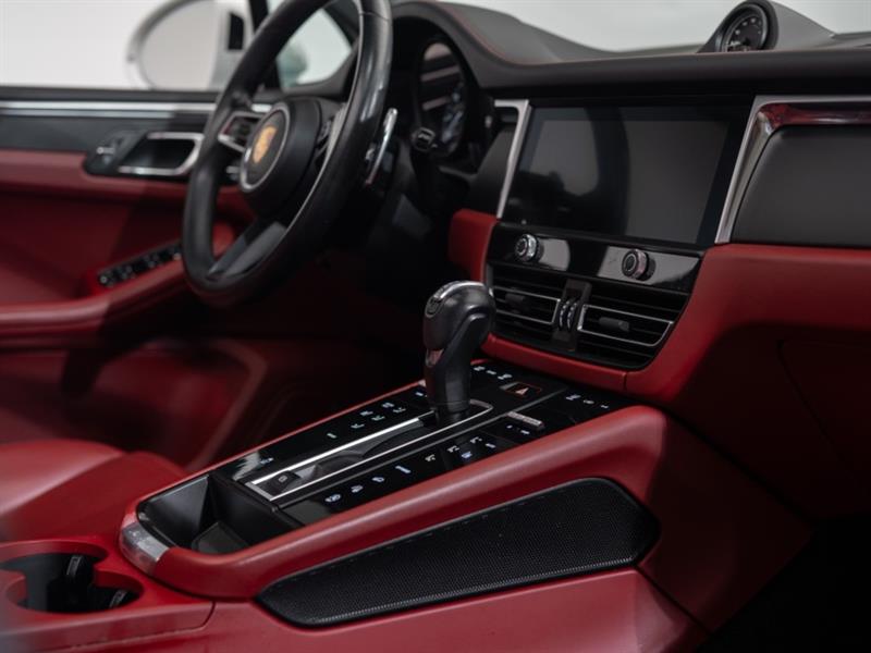 porsche Macan 2023 - 24