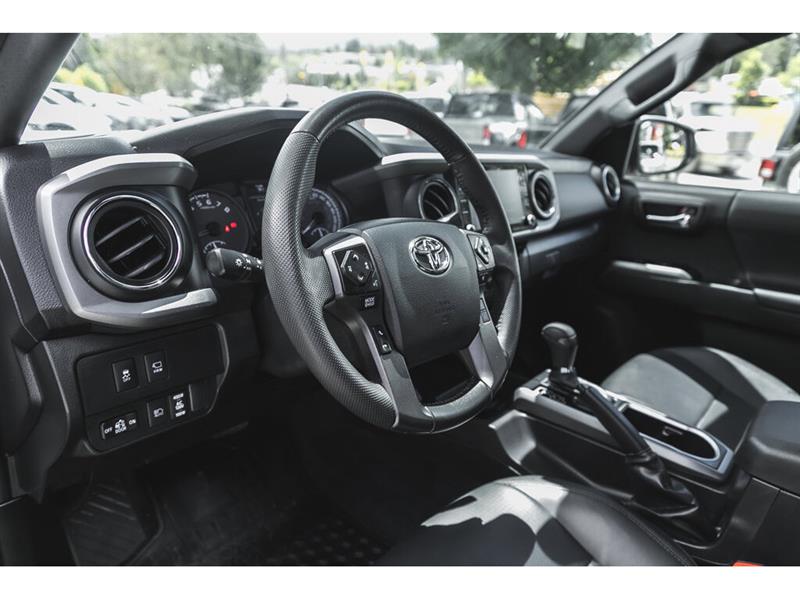 toyota Tacoma 2023 - 17