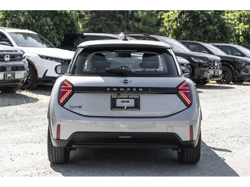 mini 3 Door 2025 - 8