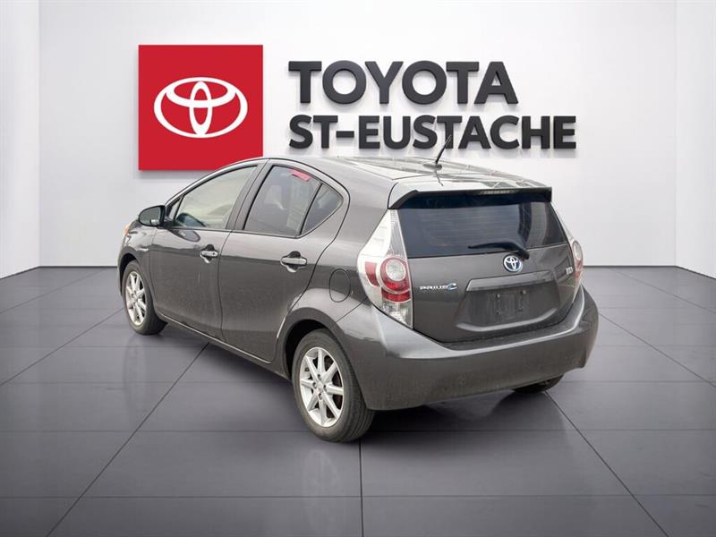 toyota Prius c 2014 - 4