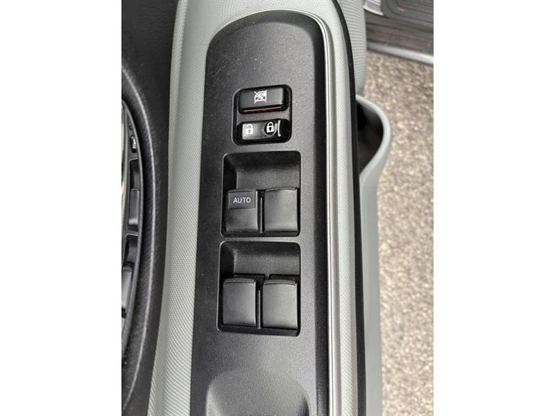 toyota Prius c 2014 - 8
