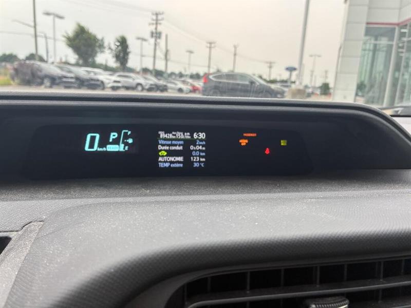 toyota Prius c 2014 - 15