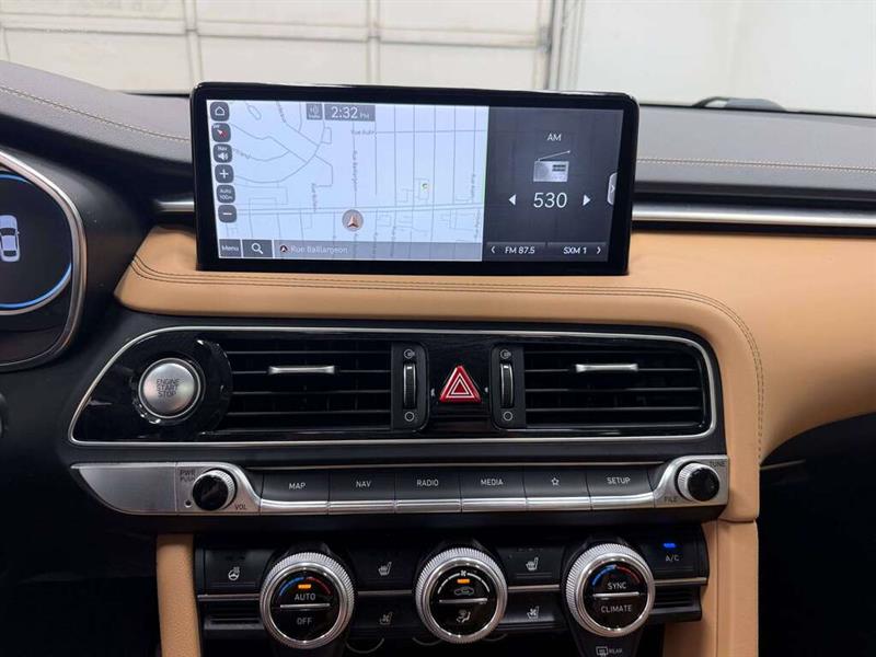 genesis G70 2022 - 25