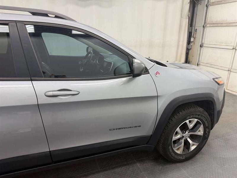 jeep Cherokee 2016 - 11