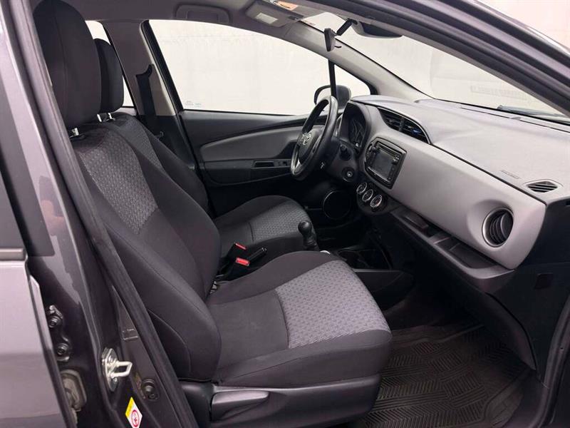 toyota Yaris 2017 - 24