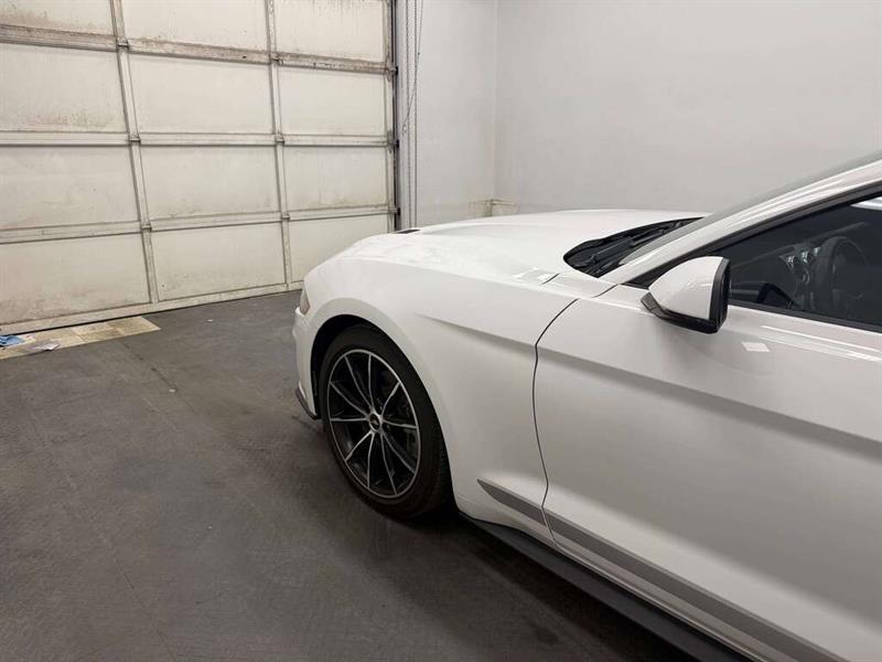 ford Mustang 2022 - 4