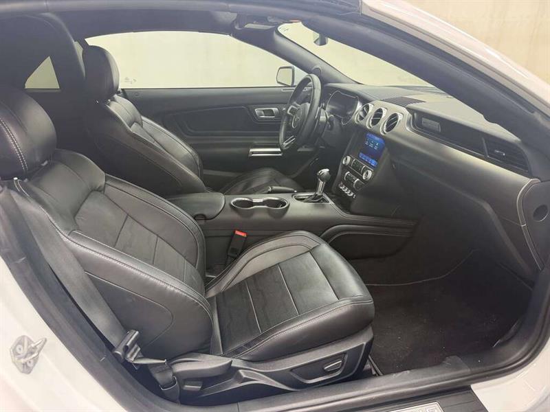 ford Mustang 2022 - 29