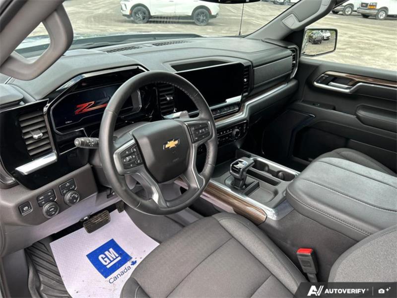 chevrolet Silverado 1500 2025 - 16