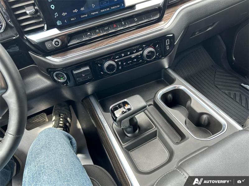 chevrolet Silverado 1500 2025 - 21