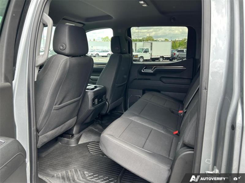 chevrolet Silverado 1500 2025 - 26