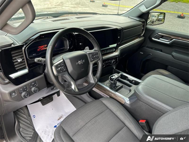 chevrolet Silverado 1500 2024 - 16
