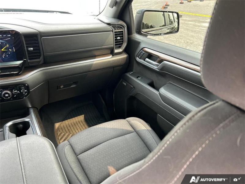 chevrolet Silverado 1500 2024 - 28