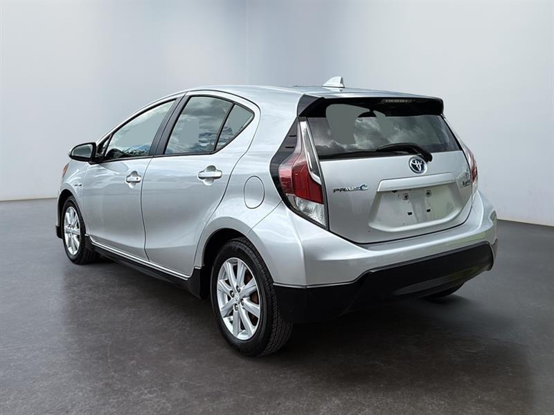 toyota Prius 2017 - 5