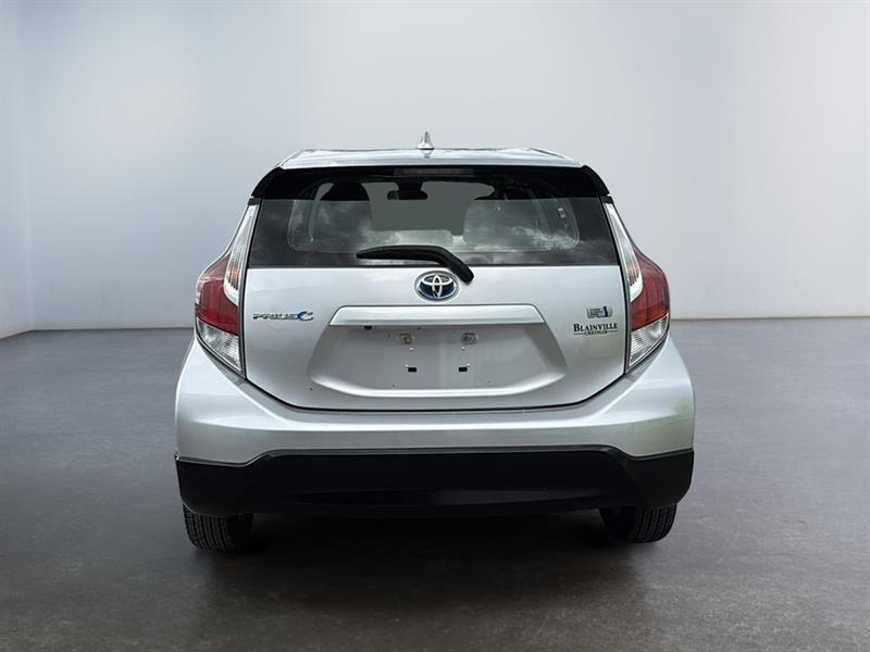 toyota Prius 2017 - 6