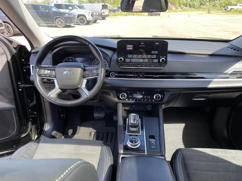 mitsubishi Outlander 2022 - 14