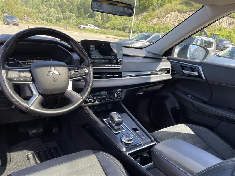 mitsubishi Outlander 2022 - 15
