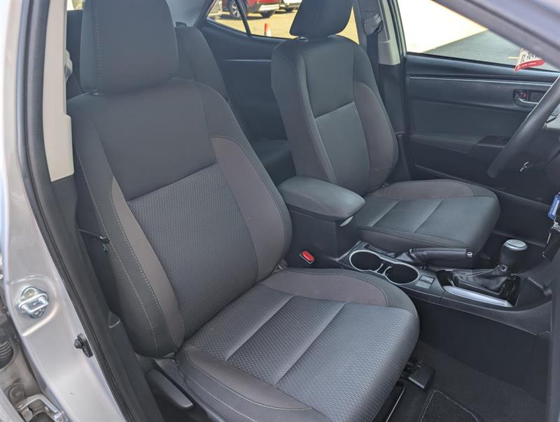 toyota Corolla 2017 - 22