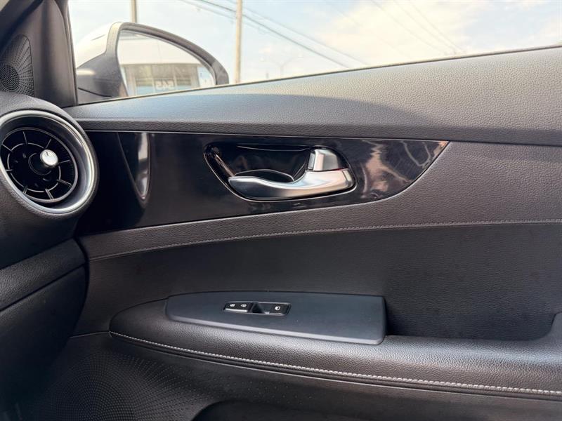 kia Forte 2020 - 26